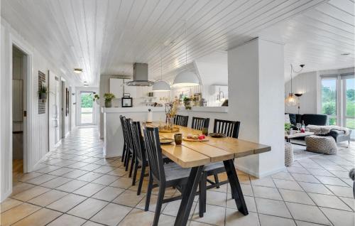 Jegum House | Gorgeous Home In Oksbøl With Sauna