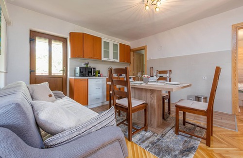 Perusic House | Gorgeous home in Perusic