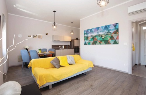 Praputnjak House | Gorgeous home in Praputnjak