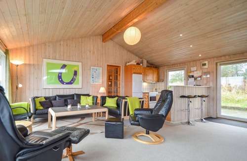 Kongsmark House | Gorgeous home in Rømø with kitchen