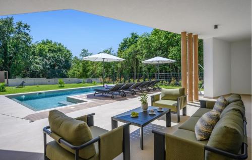 Liznjan House | Gorgeous Home In Sisan
