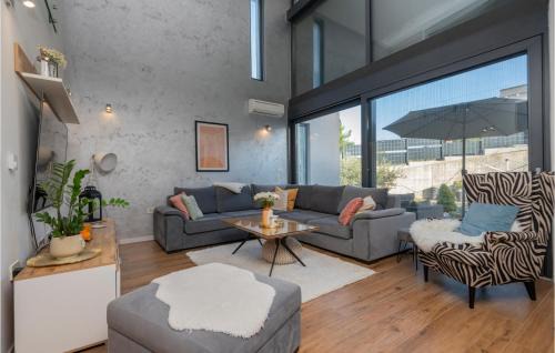 Vrgorac House | Gorgeous Home In Vrgorac With Wifi