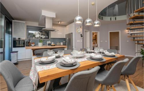Vrgorac House | Gorgeous Home In Vrgorac With Wifi