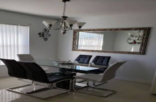 Wellington Villa | Gorgeous Home in Wellington