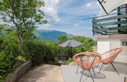 Zagvozd House | Gorgeous home in Zagvozd with WiFi