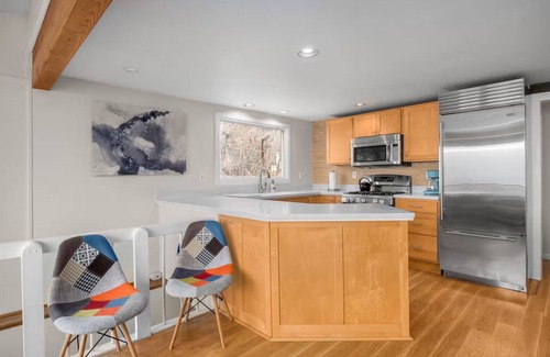 Bluffton Cottage | Gorgeous Lake Michigan Beach