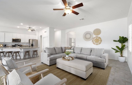 Chandler House | Gorgeous Lakefront Paradise w/Pool & Views