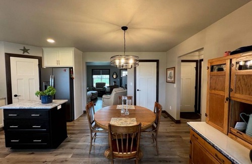 Pulaski House | Gorgeous, modern house, backyard connects with community park and fields.