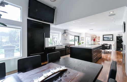 Stevenson Ranch House | Gorgeous Modern Living