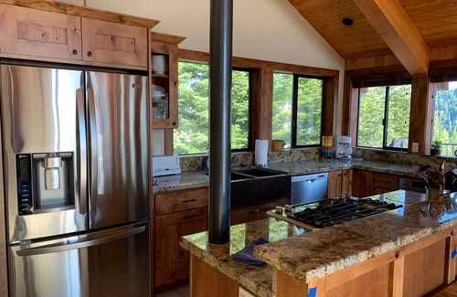 Alpine Meadows House | Gorgeous mountain view house with private deck