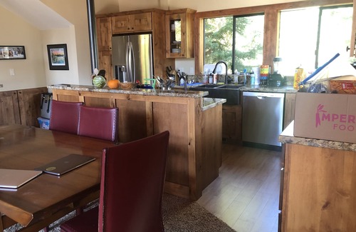 Alpine Meadows House | Gorgeous mountain view house with private deck