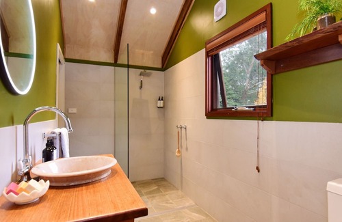 Kangaroo Valley House | Gorgeous Mudbrick Cottage with simply outstanding views