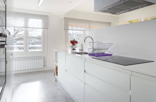 Zarautz Apartment | GORGEOUS NEW APARTMENT 100 METERS FROM THE BEACH