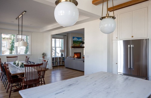Belmont House | Gorgeous New Downtown Custom Home, Walk Everywhere, Pet Friendly, Kid Paradise!