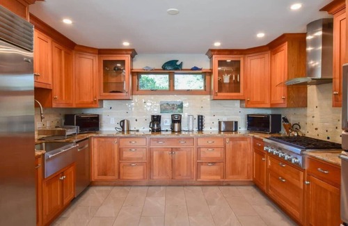 Wellfleet House | Gorgeous Outdoor areas with Heated Pool & Hot Tub!