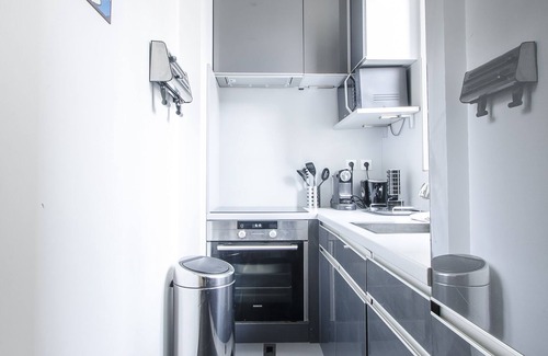 Porte-Dauphine Apartment | Gorgeous Paris EIFFEL TOWER