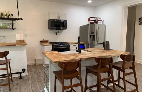 Evans Apartment | Gorgeous private wooded haven!