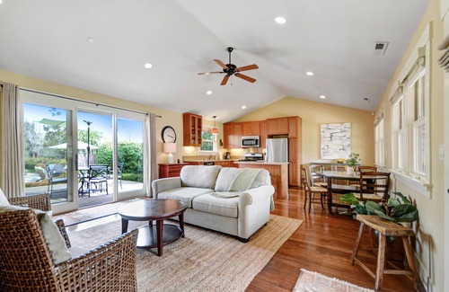 Sonoma House | Gorgeous Property within the heart of Sonoma