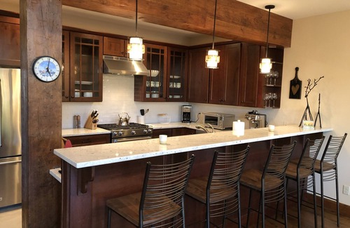 West Dover House | Gorgeous Slope side Ski-on/Ski-off townhome in the highly desirable TrailsEdge.