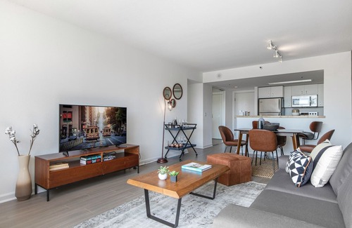 South Beach Apartment | Gorgeous South Beach 1BR w/Gym + Pool + Sauna near SF Bay, by Blueground