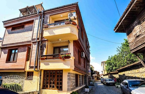 Sozopol Old Town Apartment | Gorgeous Suite In The Heart Of Old Town