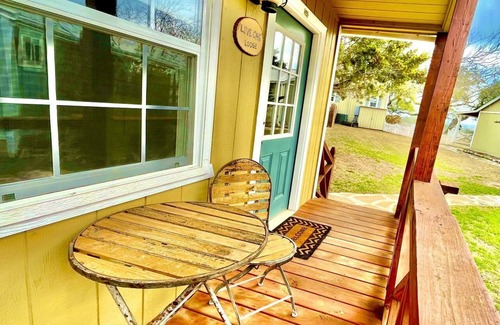 Dripping Springs Cabin | Gorgeous Texas Hill Country Rental near Austin for a Relaxing Getaway in Texas