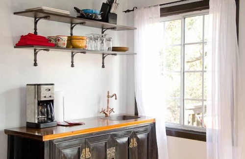 Hollywood Hills West Cottage | Gorgeous Views from Hollywood Hills Cottage
