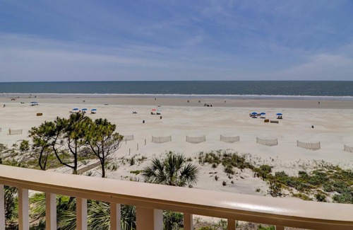 Beach Lagoon Villa | Gorgeous Views 4th Floor Direct Oceanfront Condo Updated with New furniture New floors