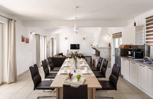 Vizinada Villa | Gorgeous villa with panoramic view and whirlpool