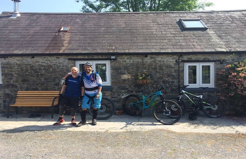 Pentrefelin Cottage | Gorlech Cottage at Ty'r Cae in the Brechfa Forest.