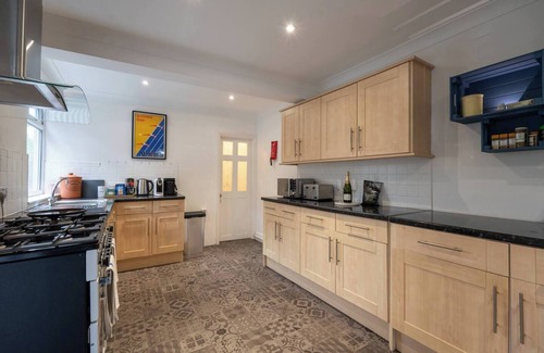 Gorleston-on-Sea House | Gorleston Beach House by Leap Escapes