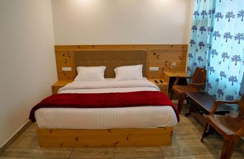 Dalhousie Hotel | Goroomgo Grand Kailash View Home Stay Himachal pradesh