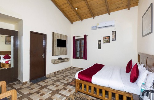 Bail Parao Hotel | Goroomgo Mid Forest House Kalaguri