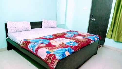 Varanasi Hotel | Goroomgo Shivay Guest House Varanasi - Jantar Mantar Mandir-900 m