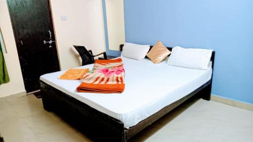 Varanasi Hotel | Goroomgo Shivay Guest House Varanasi - Jantar Mantar Mandir-900 m