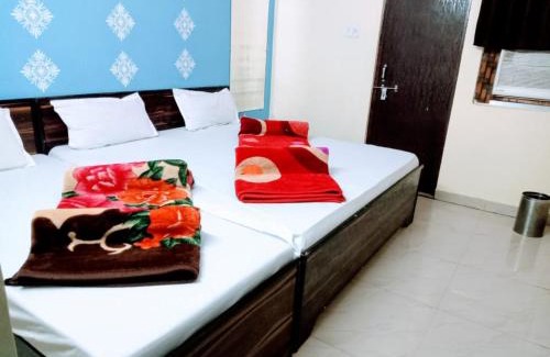 Varanasi Hotel | Goroomgo Shivay Guest House Varanasi - Jantar Mantar Mandir-900 m