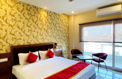 Kangra Hotel | Goroomgo Singla Residency Kangra