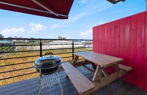Toseong House | Goseong Beach Pension