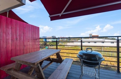 Toseong House | Goseong Beach Pension