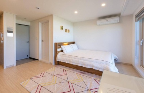 Toseong House | Goseong Beach Pension