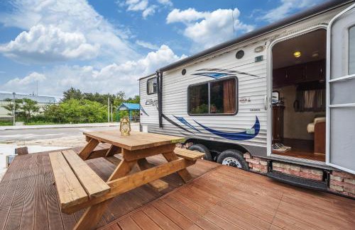 Sokcho House | Goseong Jjun Camping Pension