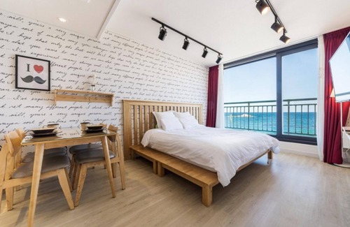 Sokcho House | Goseong Little Square Pension