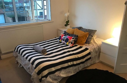 Hillingdon Apartment | Goshawk Gardens