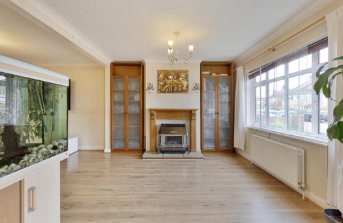 Hillingdon Apartment | Goshawk Gardens