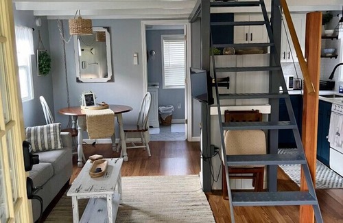 Geneva Cottage | GOTL Strip Jade Terrace- Sunset Vacation Rentals