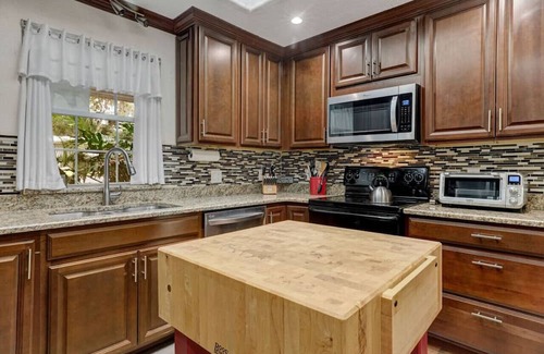 Green Cove Springs Apartment | GovernorsFishCamp for 7/Boating