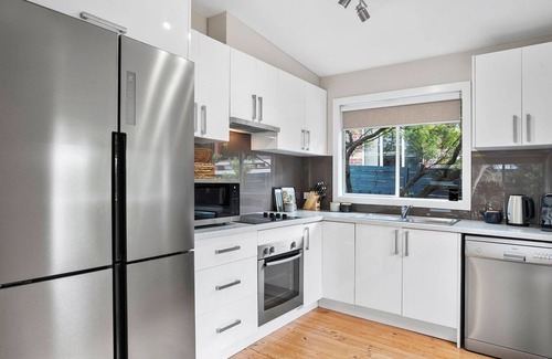Rye House | Goyarra in Rye - Located in the heart of Rye and a short walk to Peninsula Pantry Café.