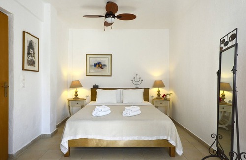 Vourvourou House | Villa right by the sea