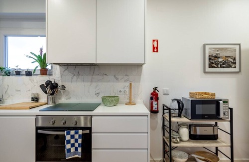 Alfama Apartment | Graça Gem: T1 Oasis with Amazing Terrace