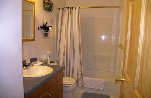 Talkeetna Bed & Breakfast | Grace and Bill's Freedom Hills
